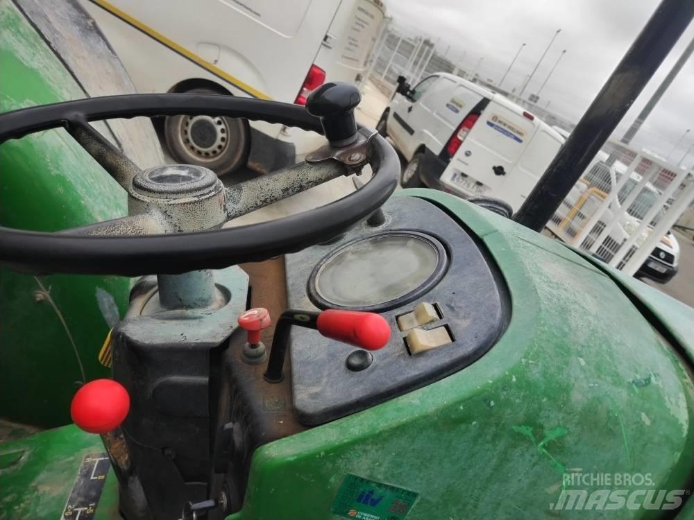 John Deere 2450 Трактори