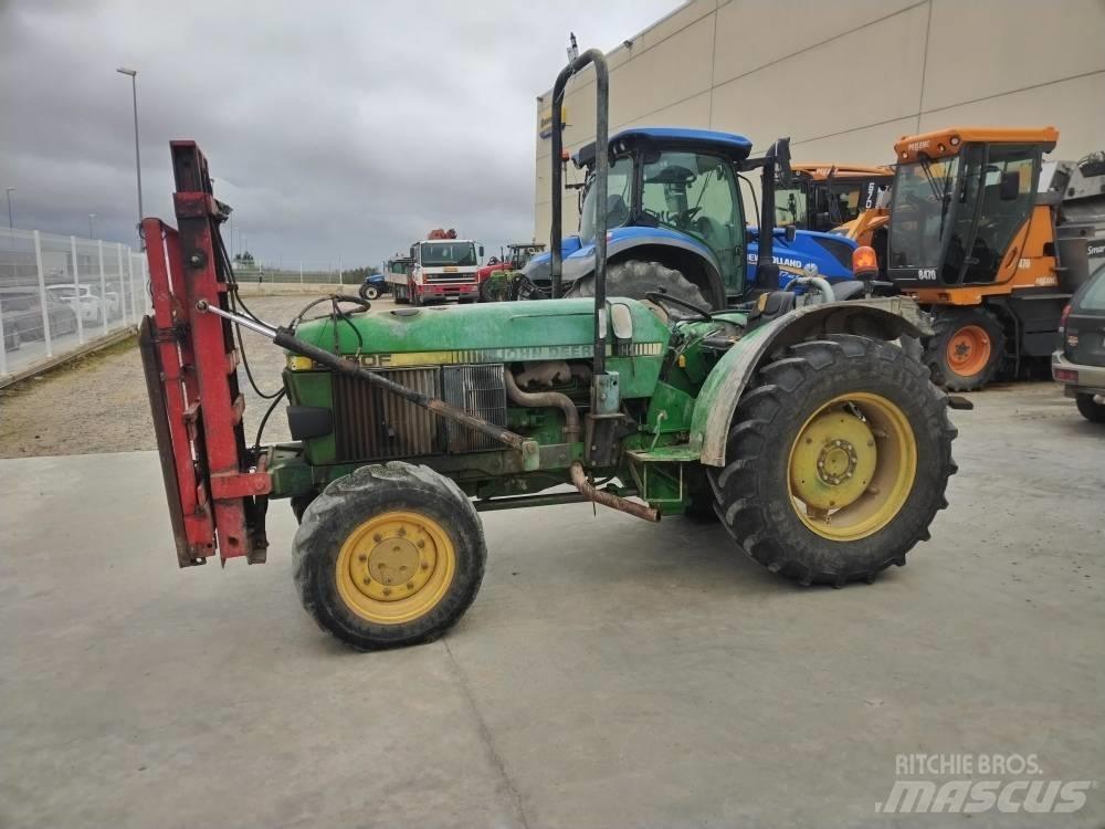 John Deere 2450 Трактори