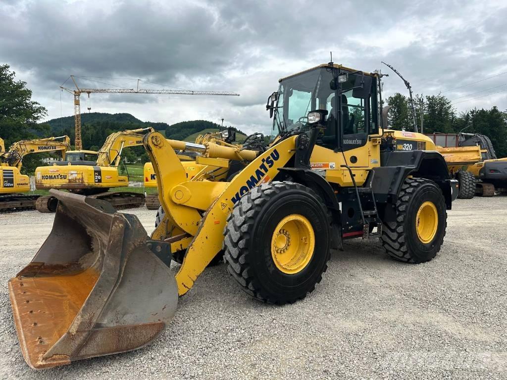 Komatsu WA 320-7 Колесни товарачи