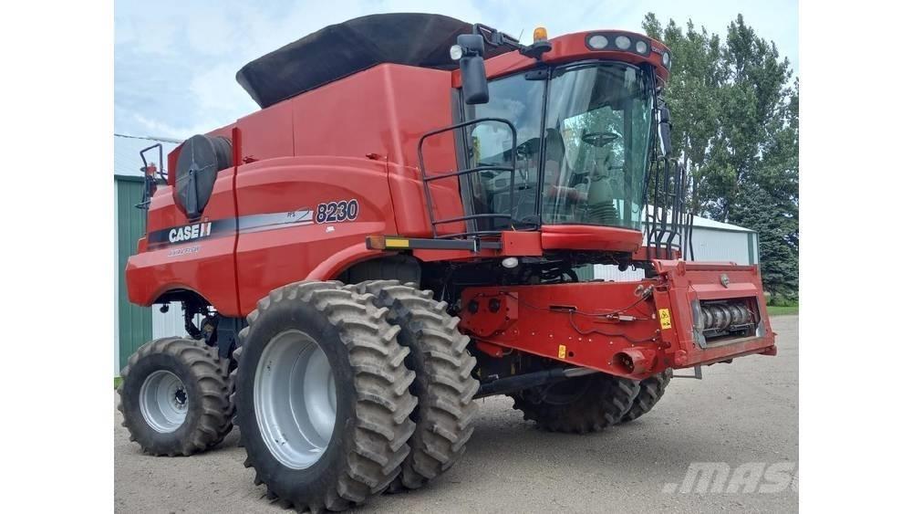 Case IH 8230 Комбайни