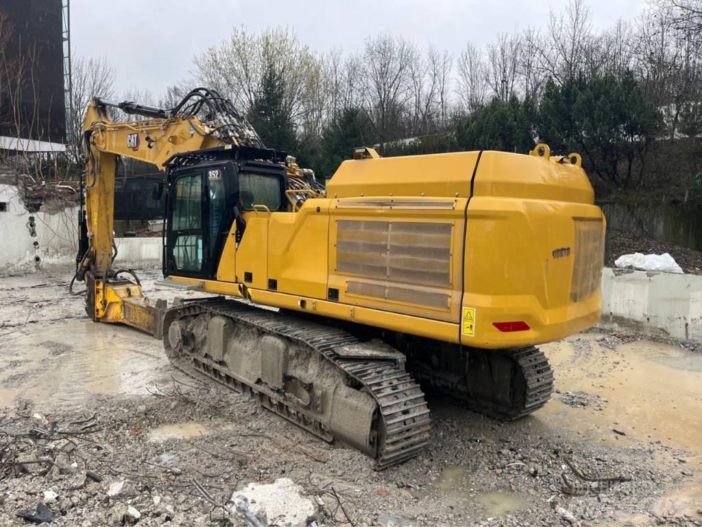 CAT 352 Багери за разрушаване
