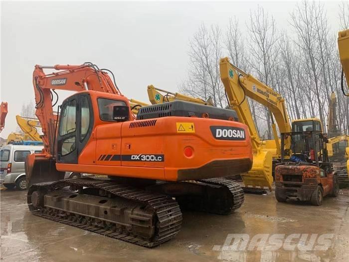 Doosan dx300 Верижен екскаватор