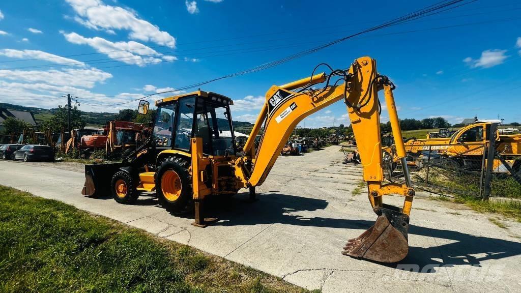 CAT 428 C Товарач със заден ексватор
