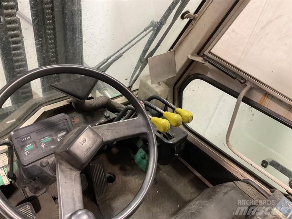 Mitsubishi FD40T Дизелови камиони