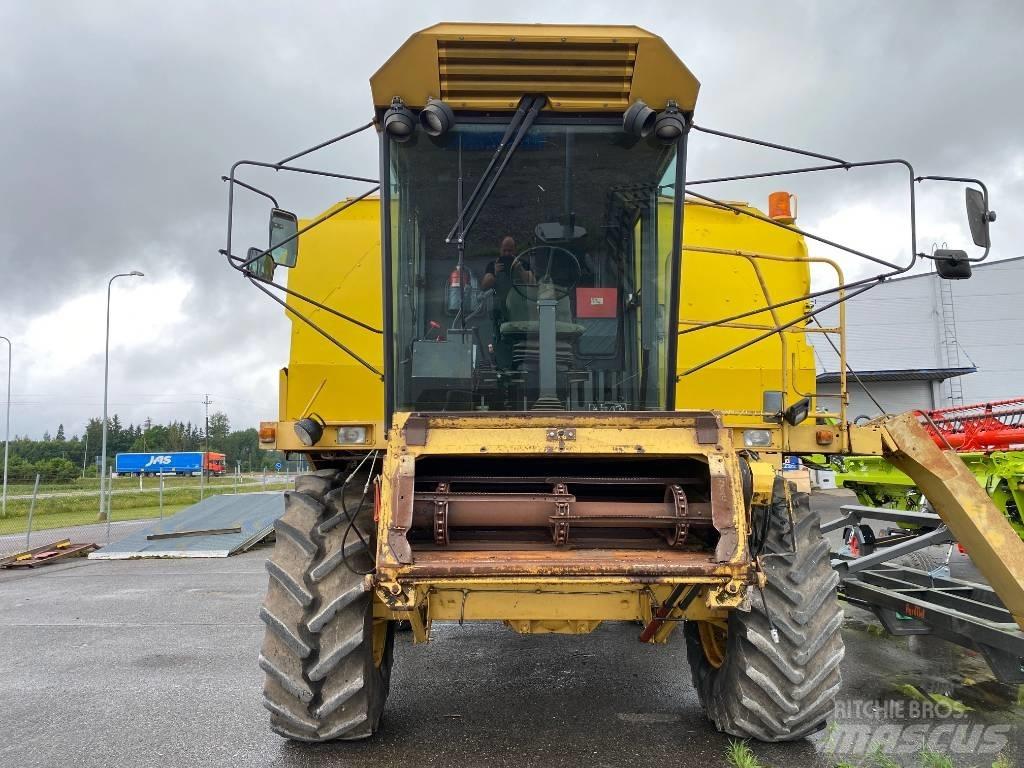 New Holland TF 46 Комбайни