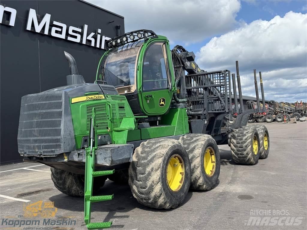 John Deere 1210G Форуардери