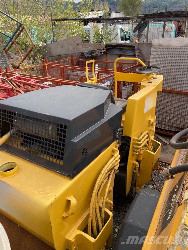 Bomag BW 75 AD Двойни барабанни ролки
