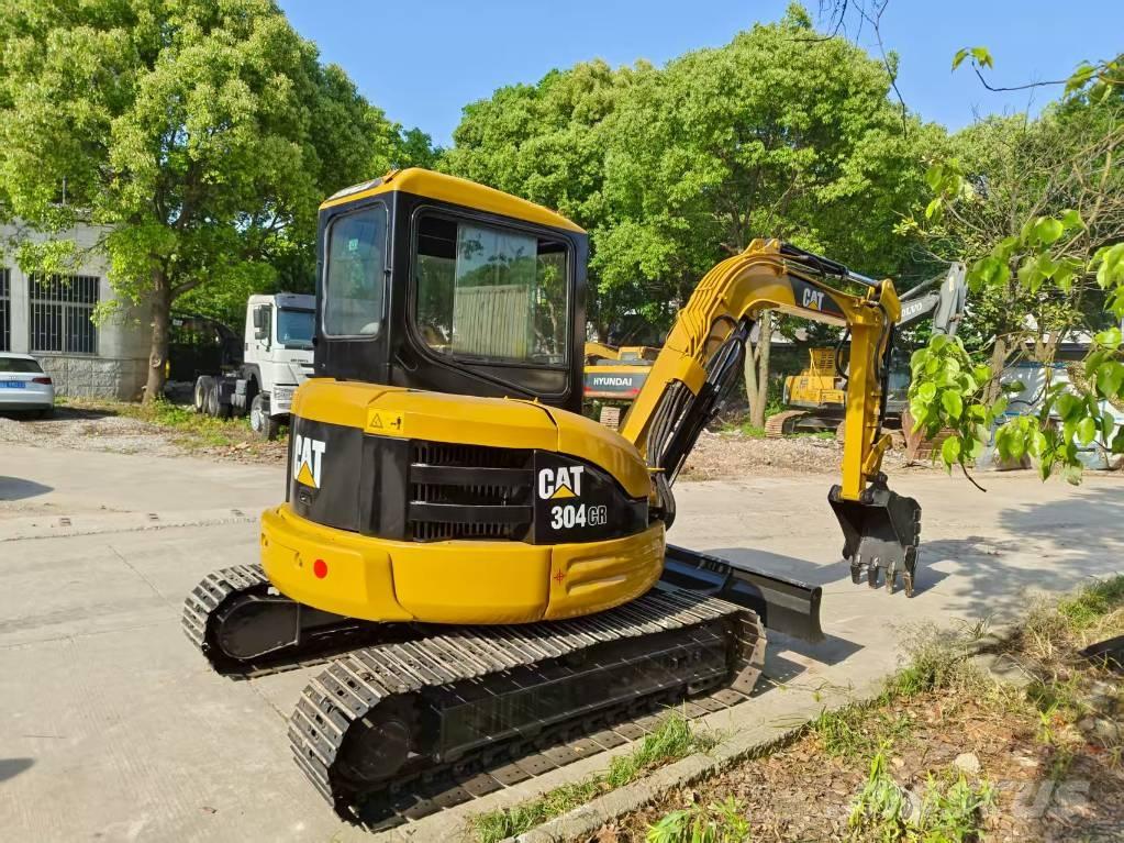 CAT 304 CR Мини екскаватори < 7 т