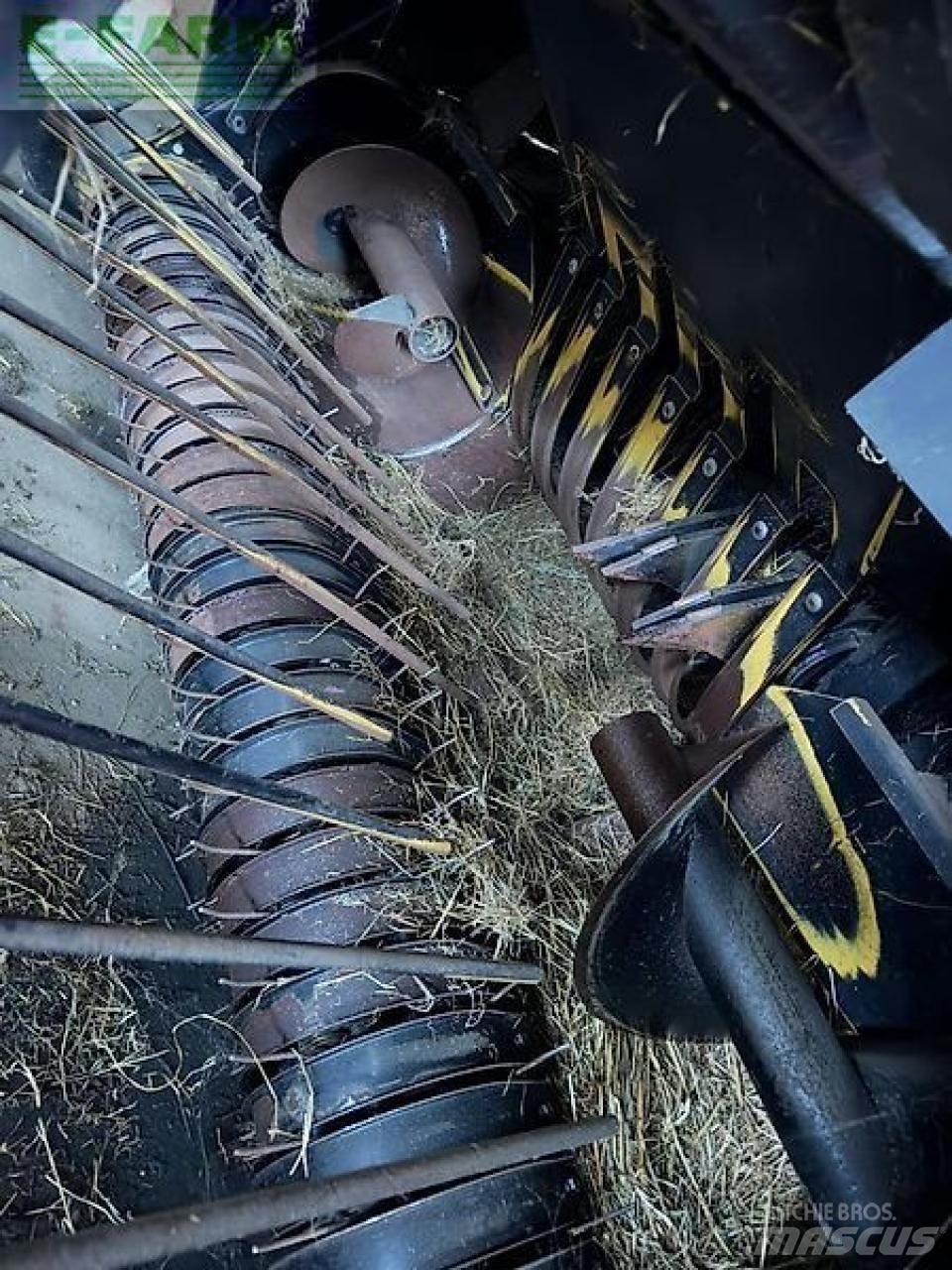 New Holland d1010 Балопреси квадратни
