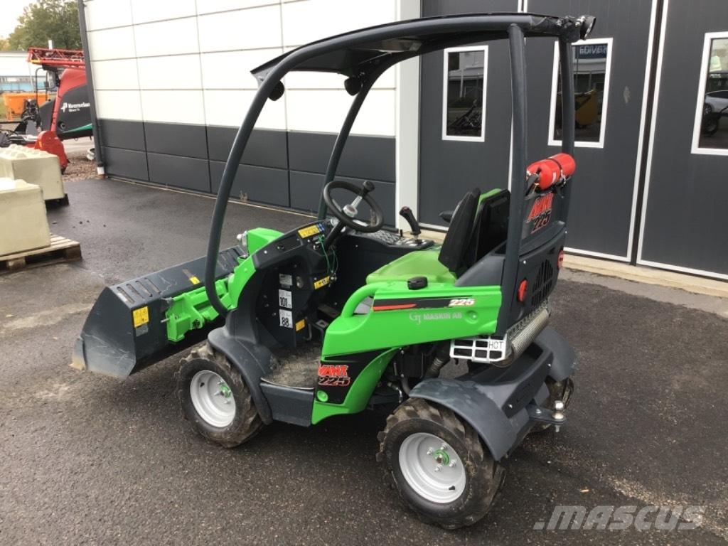 Avant 225 Многофункционални товарачи