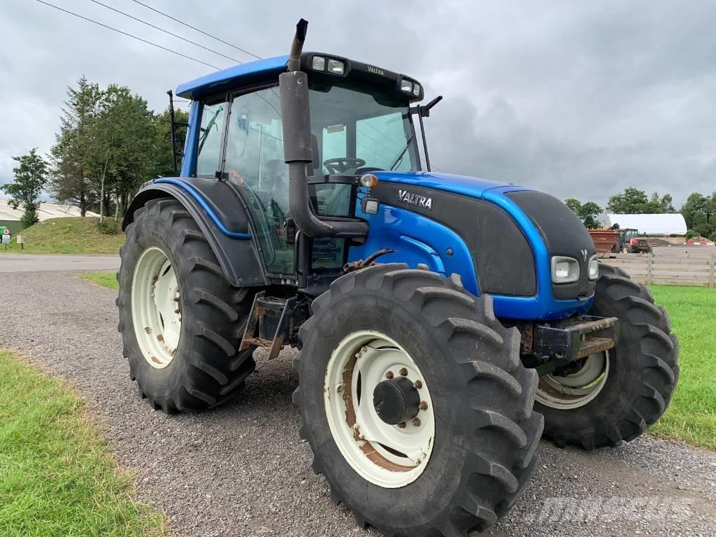 Valtra N141 Tractor Горски трактори