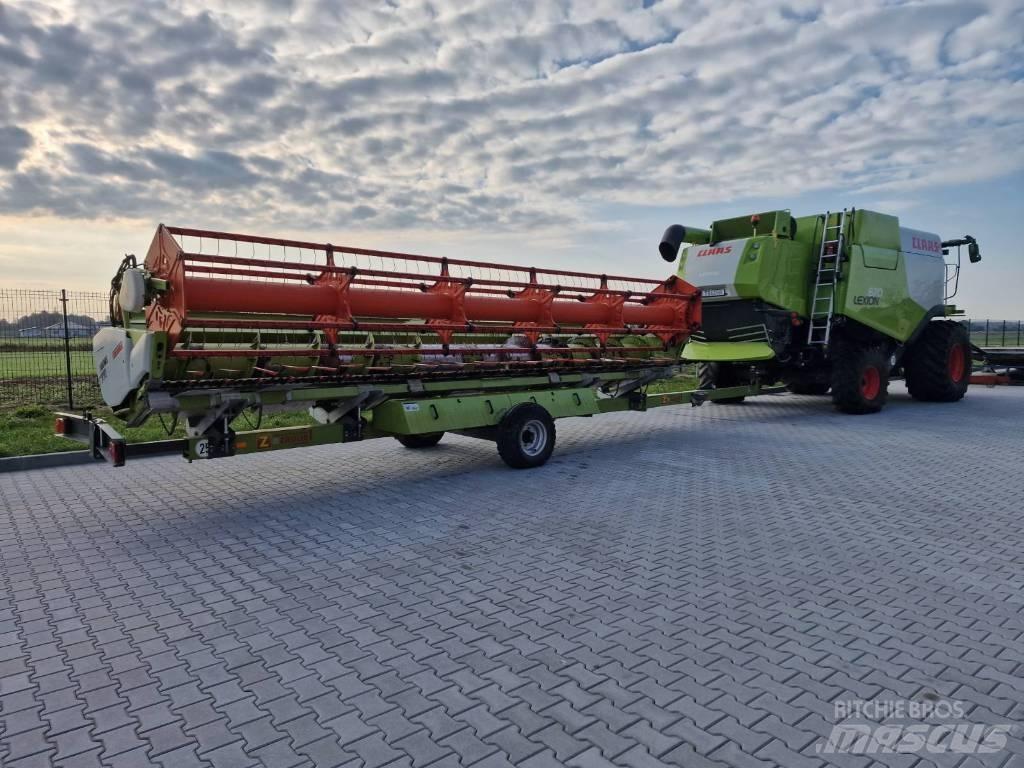 CLAAS Lexion 670 Комбайни