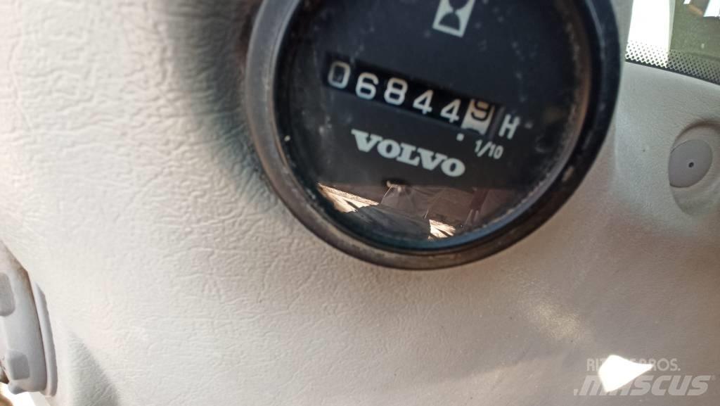 Volvo EC 240 C L Верижен екскаватор