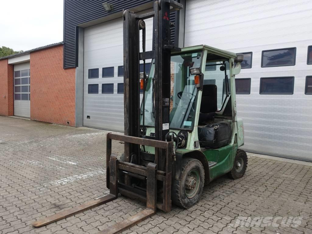 Mitsubishi FD 25 T Дизелови камиони