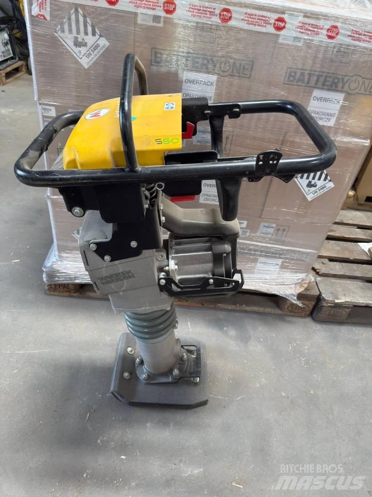 Wacker Neuson AS50e Пробки