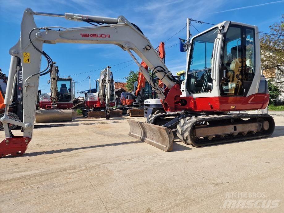 Takeuchi TB250 Мини екскаватори < 7 т