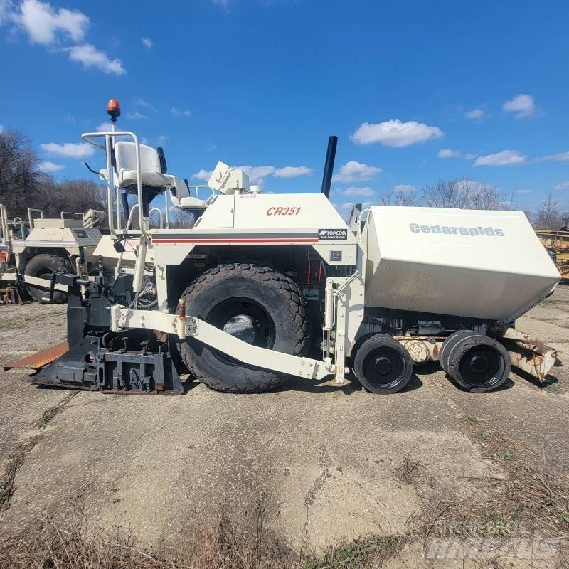 Cedar Rapids CR351 Машини за асфалт