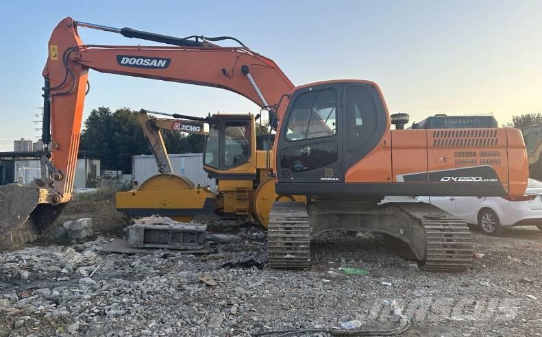 Doosan DX220 Верижен екскаватор