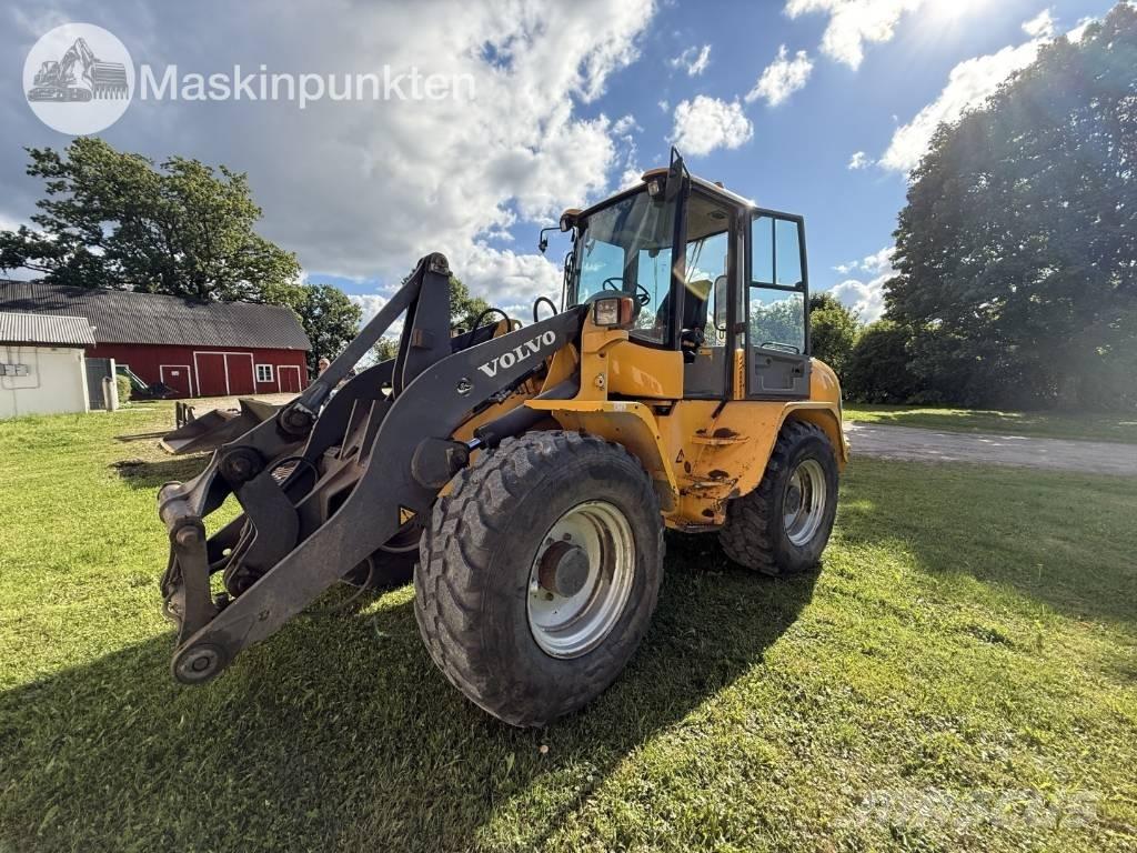 Volvo L 40 B Колесни товарачи