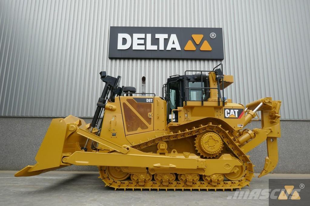 CAT D8T Верижни булдозери
