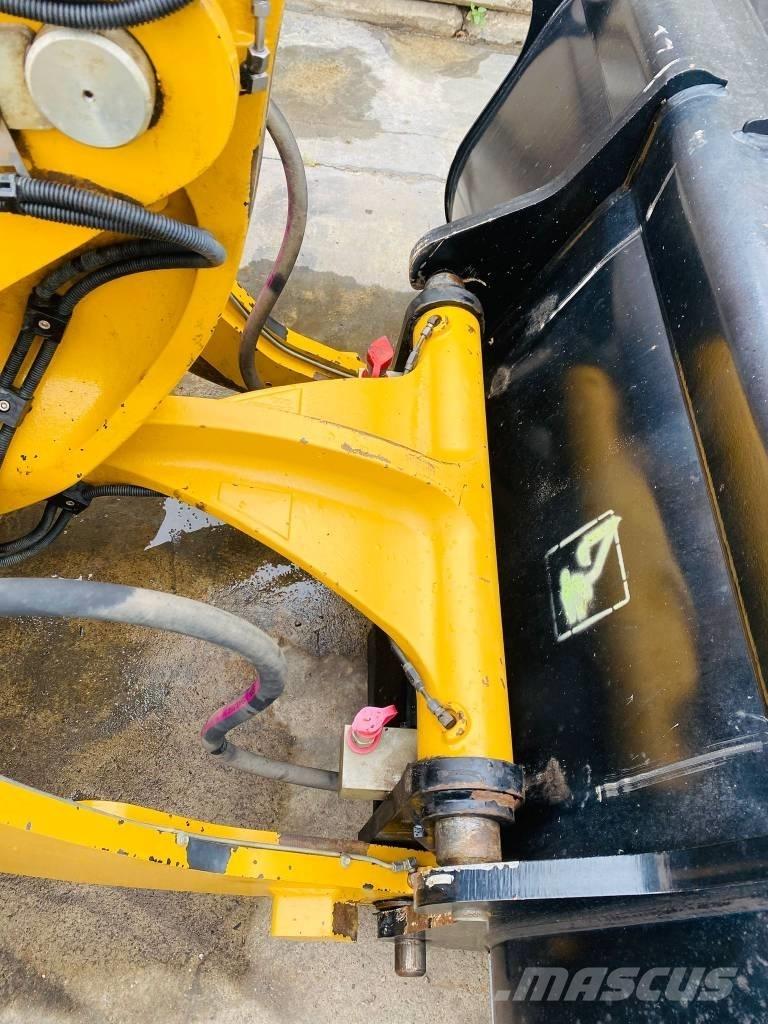 CAT 908-14a Колесни товарачи