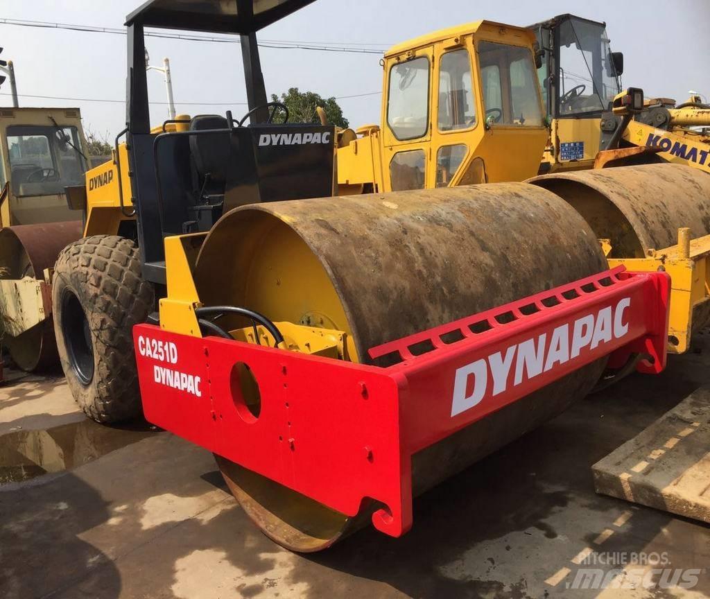 Dynapac CA 25 D Еднобарабанни ролки
