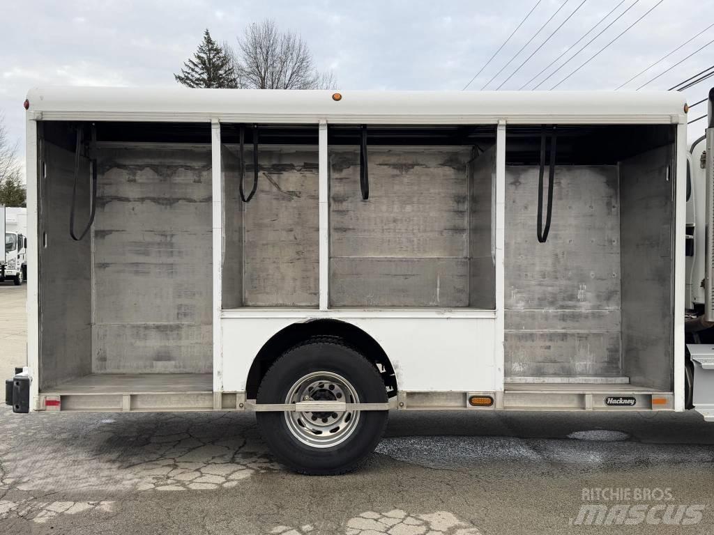 Freightliner M2 Товарни камиони за напитки
