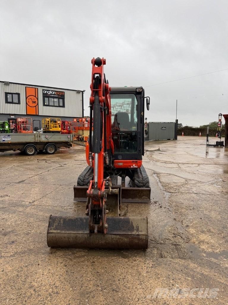 Kubota U 27-4 Мини екскаватори < 7 т