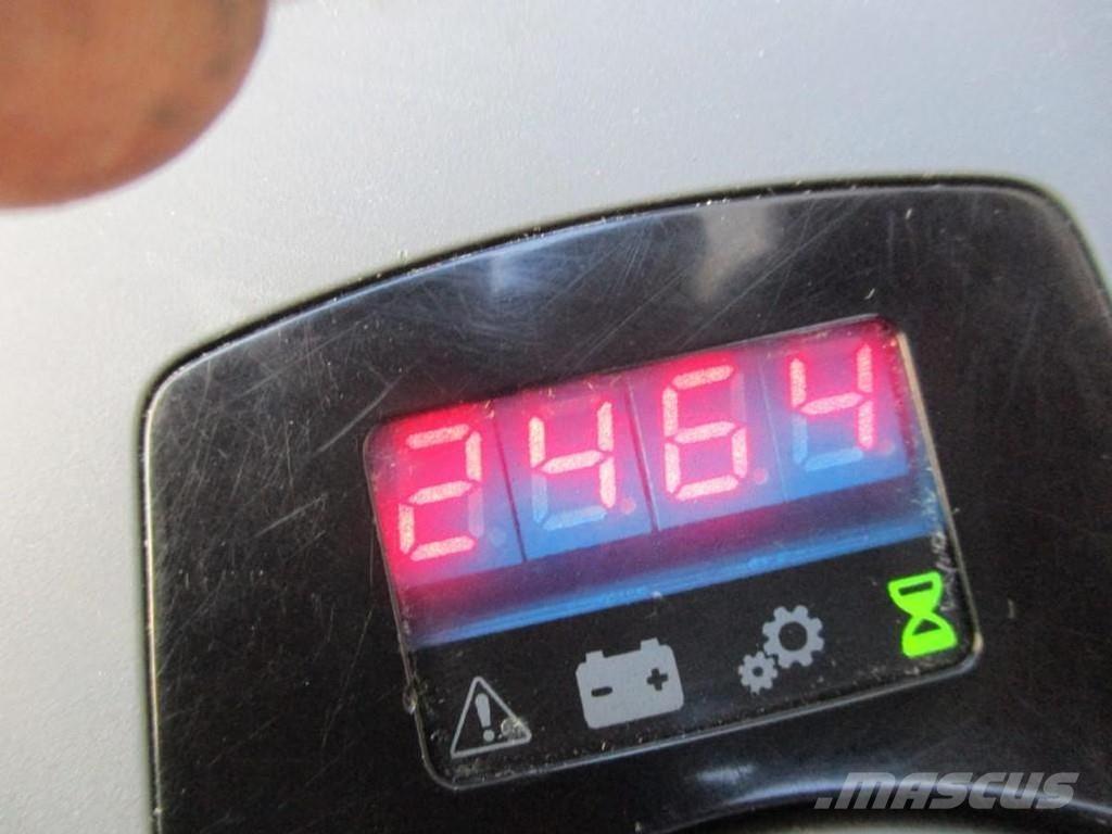 Toyota LPE250 Транспалетни колички с платформи