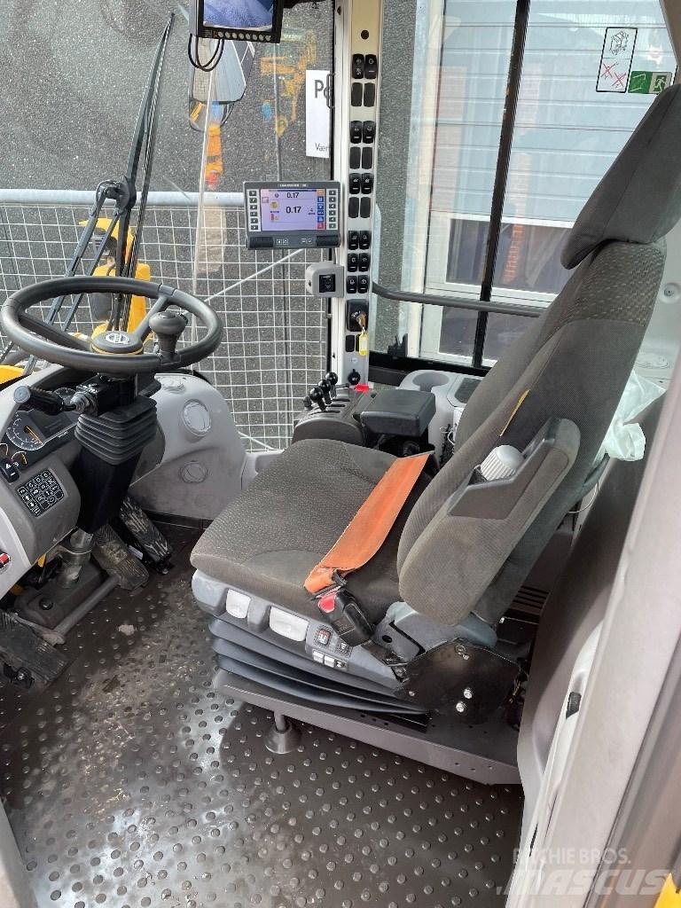 Volvo L90H Колесни товарачи