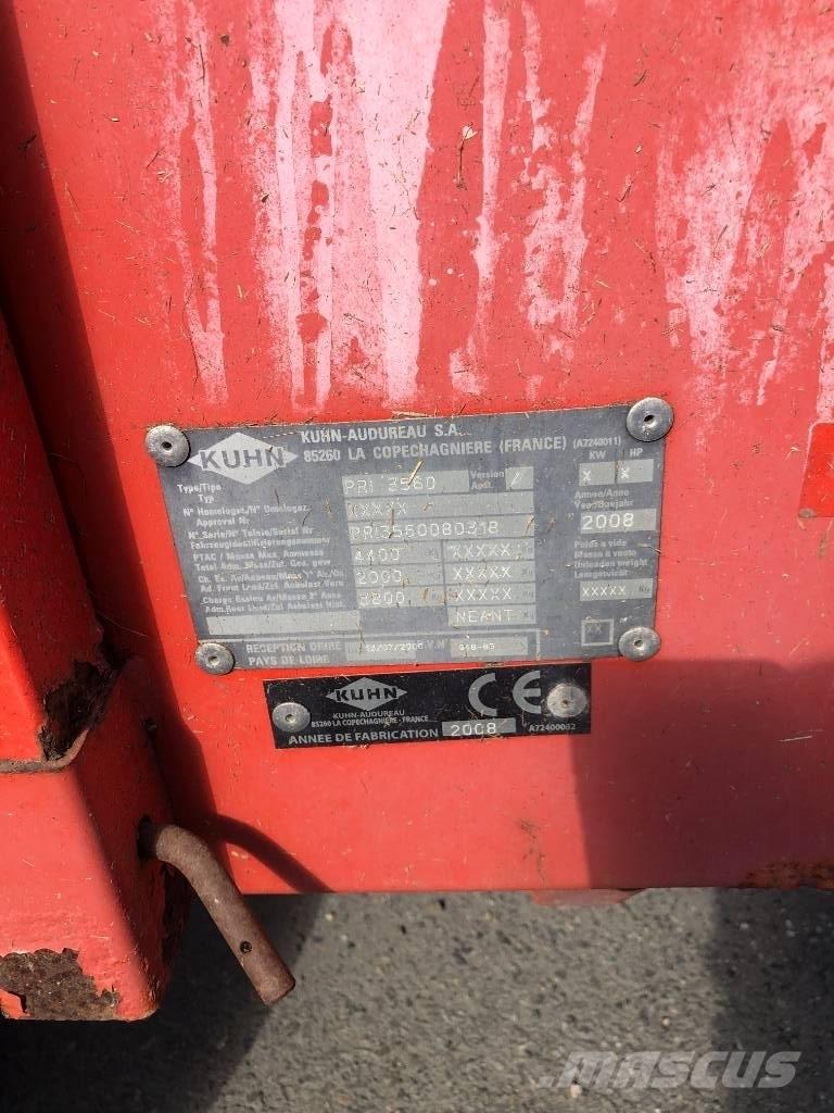 Kuhn 3560 Резачки за бали, резачки и машини за отмотаване на бали