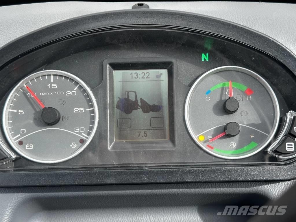Mecalac AX 850 Колесни товарачи