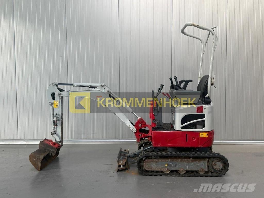 Takeuchi TB 210 R Мини екскаватори < 7 т