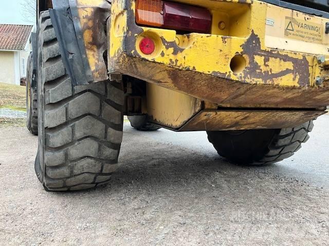 Volvo BM L 70 Колесни товарачи