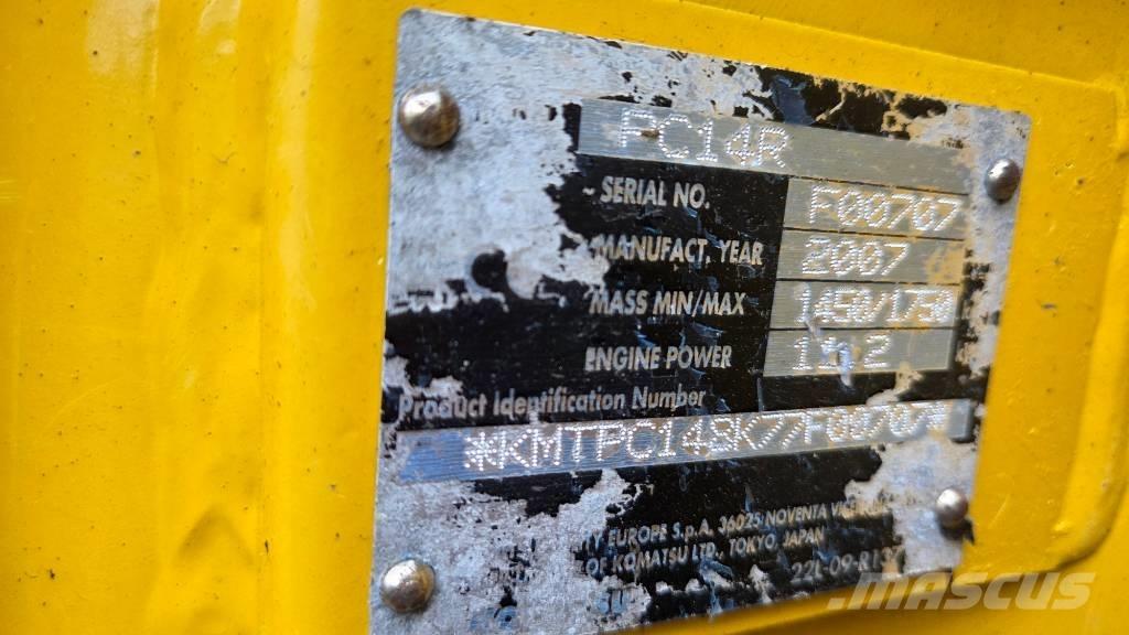 Komatsu PC 14 R Мини екскаватори < 7 т