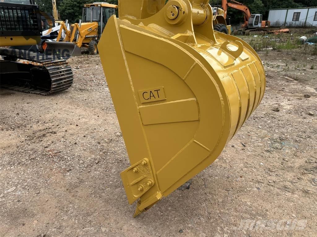 CAT 320 D Верижен екскаватор