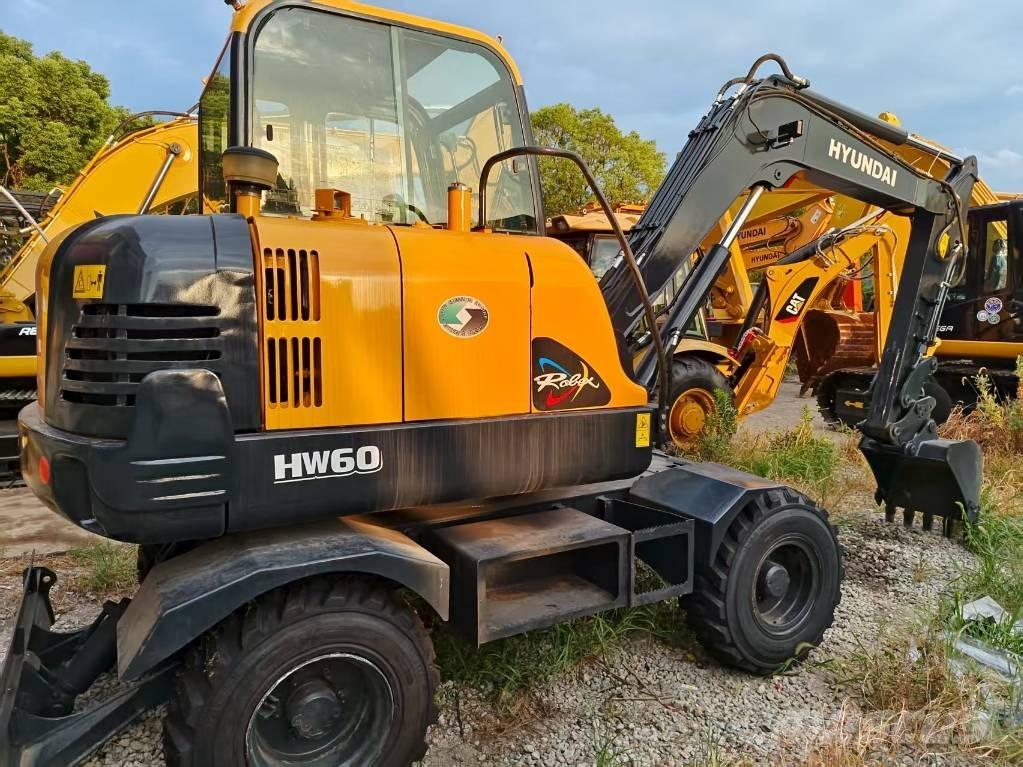 Hyundai 60 W Колесни екскаватори