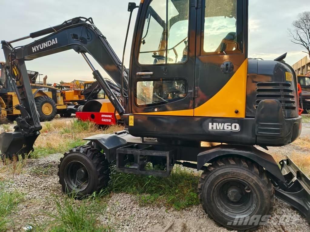 Hyundai 60 W Колесни екскаватори