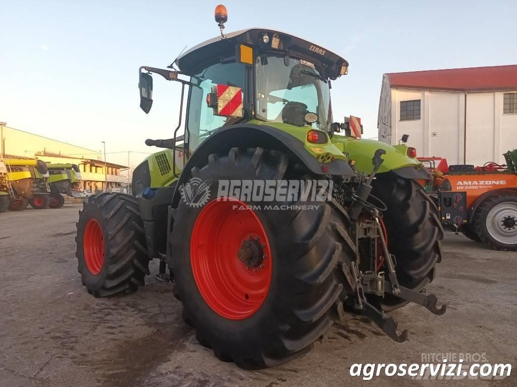 CLAAS Axion 830 Трактори