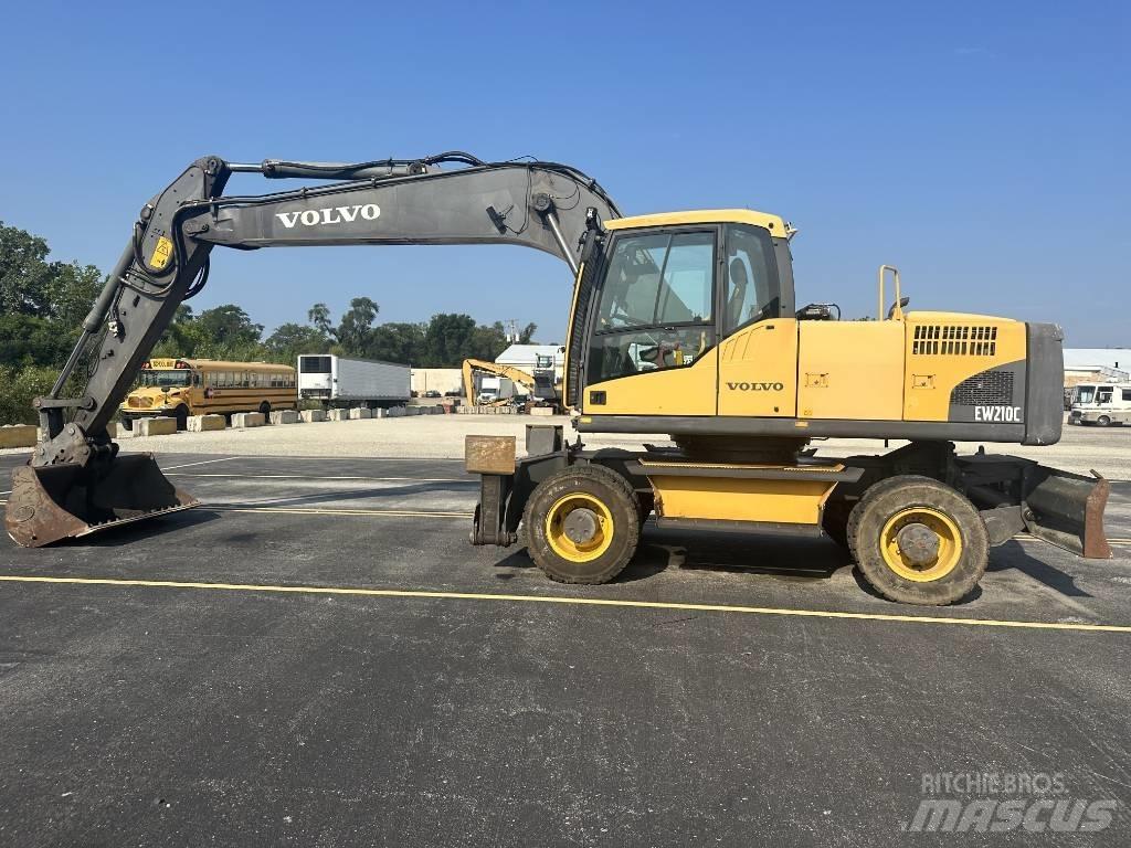 Volvo EW 210 C Колесни екскаватори