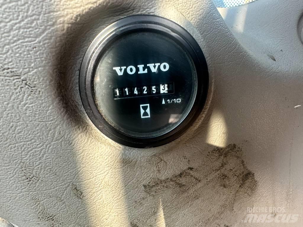 Volvo EW 210 C Колесни екскаватори