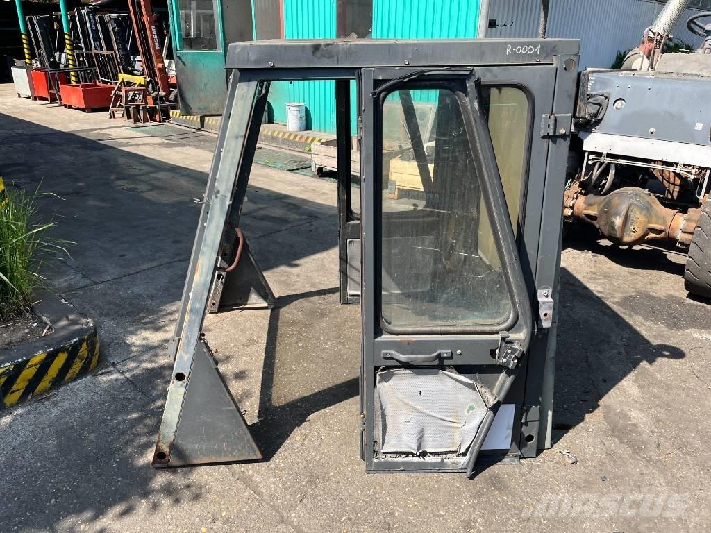 Nissan CABIN W-1038 Кабина