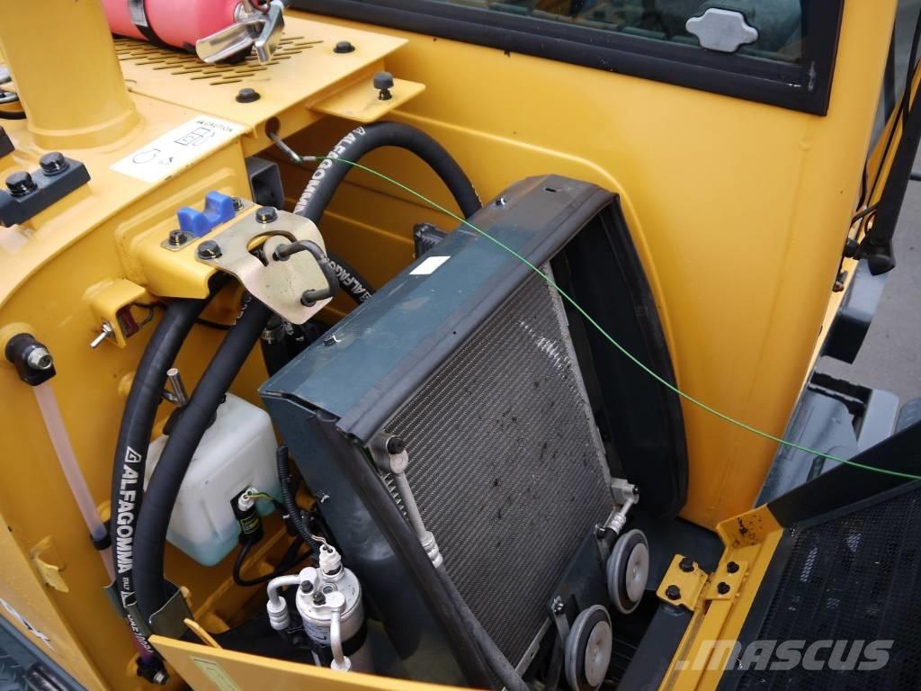 Hyundai R 55W-9A Колесни екскаватори