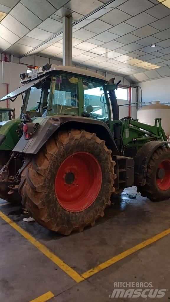 Fendt 714 Vario Трактори