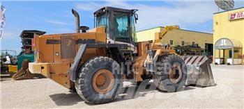 CASE 821 C Колесни товарачи