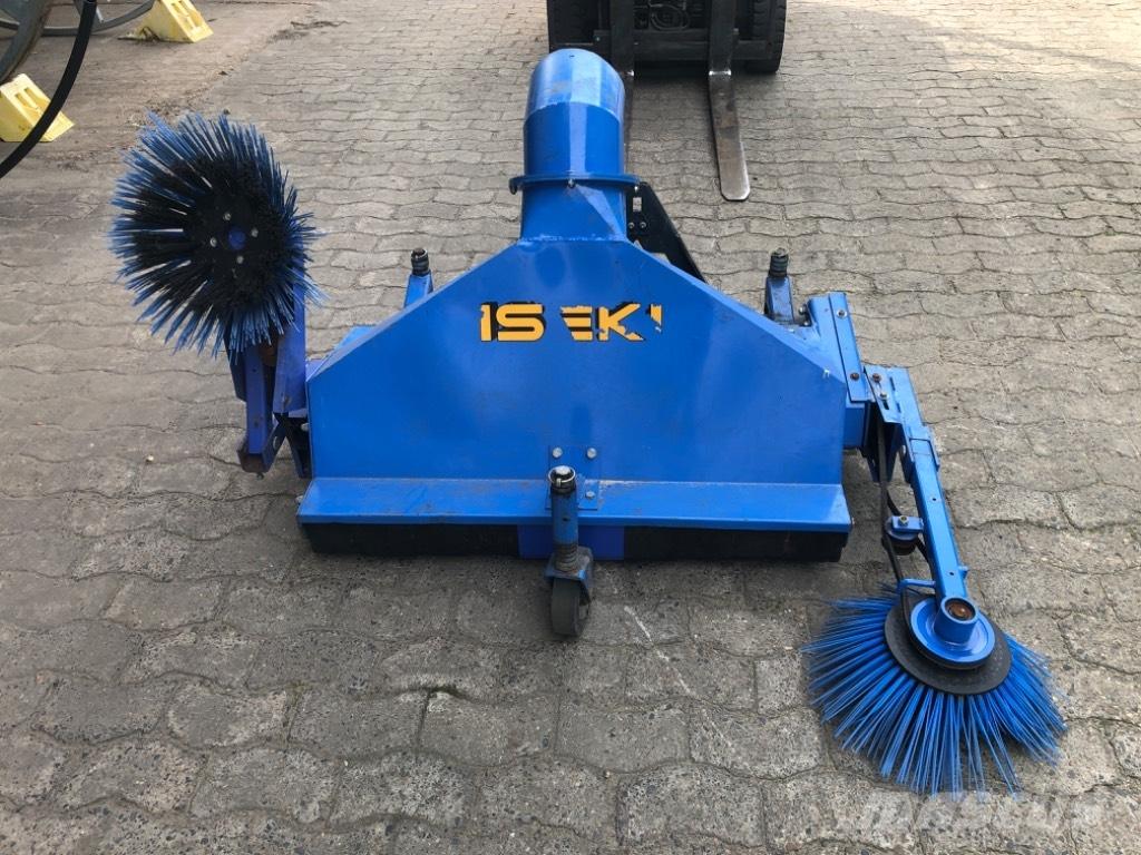 Iseki LS 100 Прикачно оборудване за компактен трактор