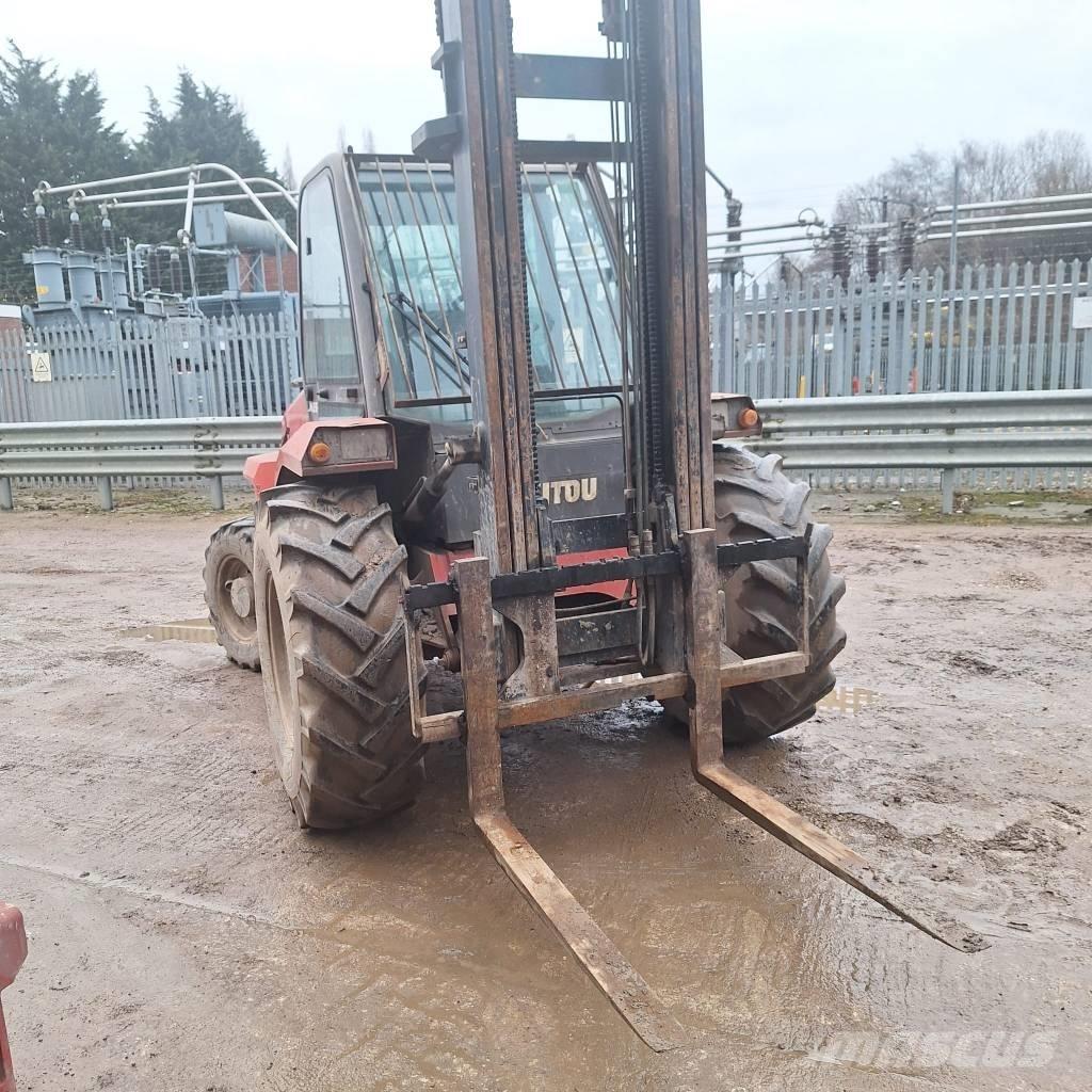 Manitou M 26.4 Камиони за херавни местности