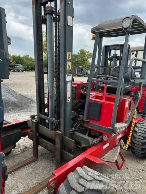 Moffett M5500 Камиони за херавни местности