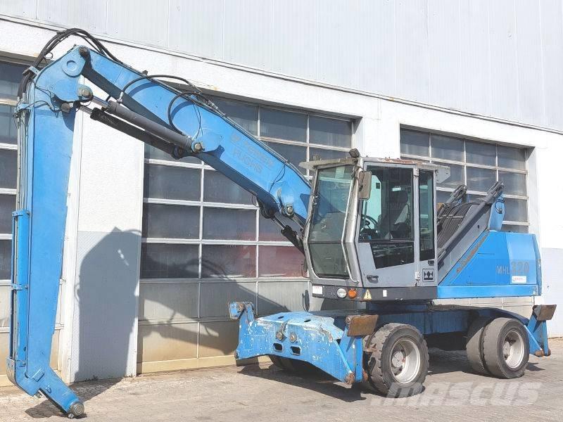 Fuchs MHL 320 F Оператори на отпадъци/индустрия
