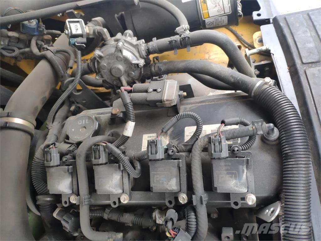 Yale GLP35VX Камиони с АГУ